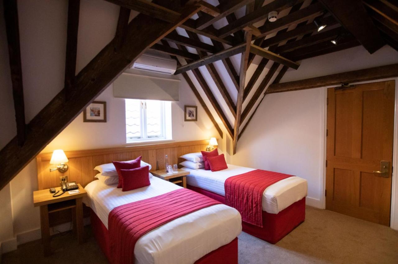 Tewinbury Farm Hotel Extérieur photo