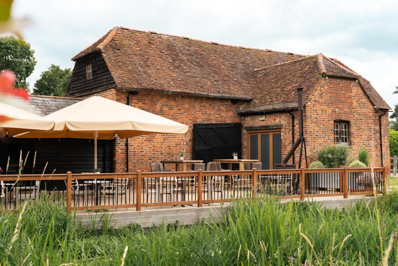 Tewinbury Farm Hotel Extérieur photo