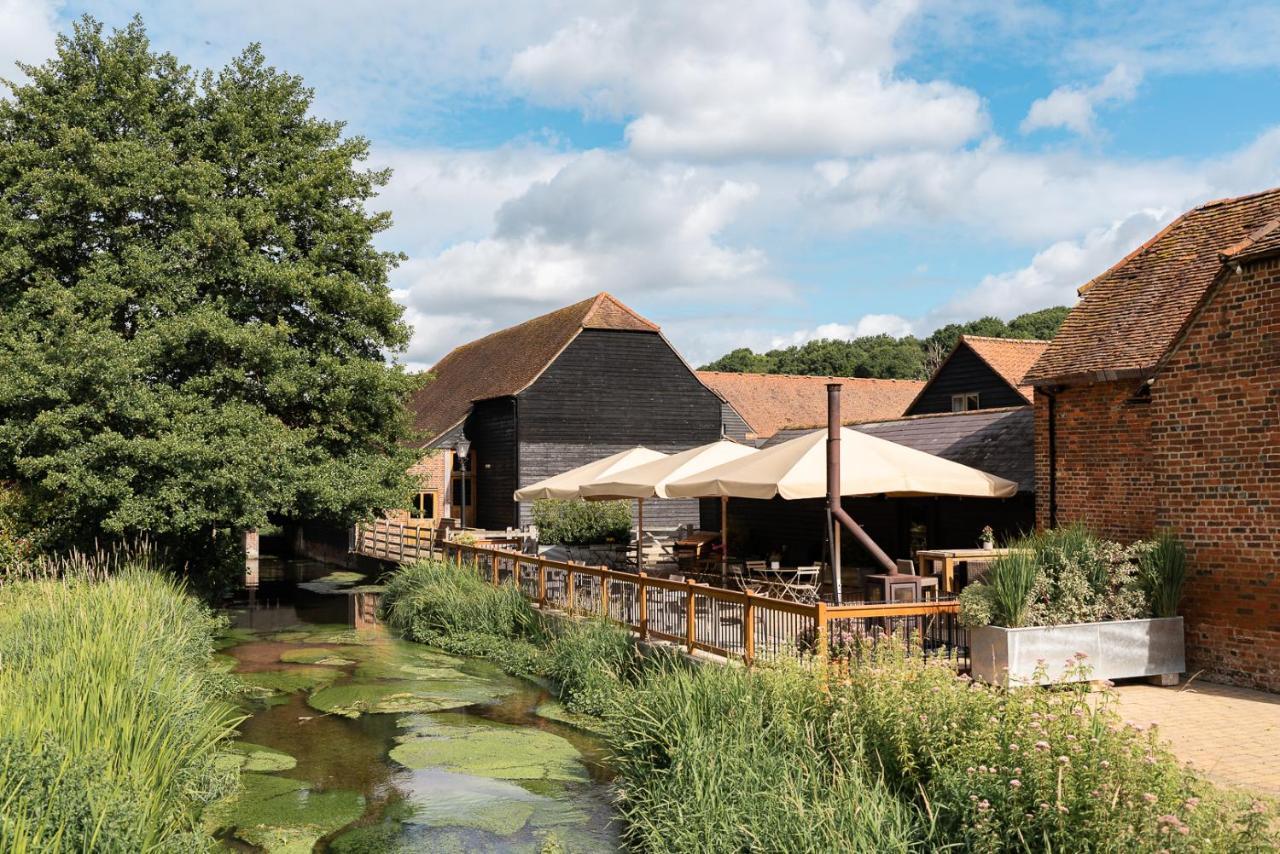 Tewinbury Farm Hotel Extérieur photo